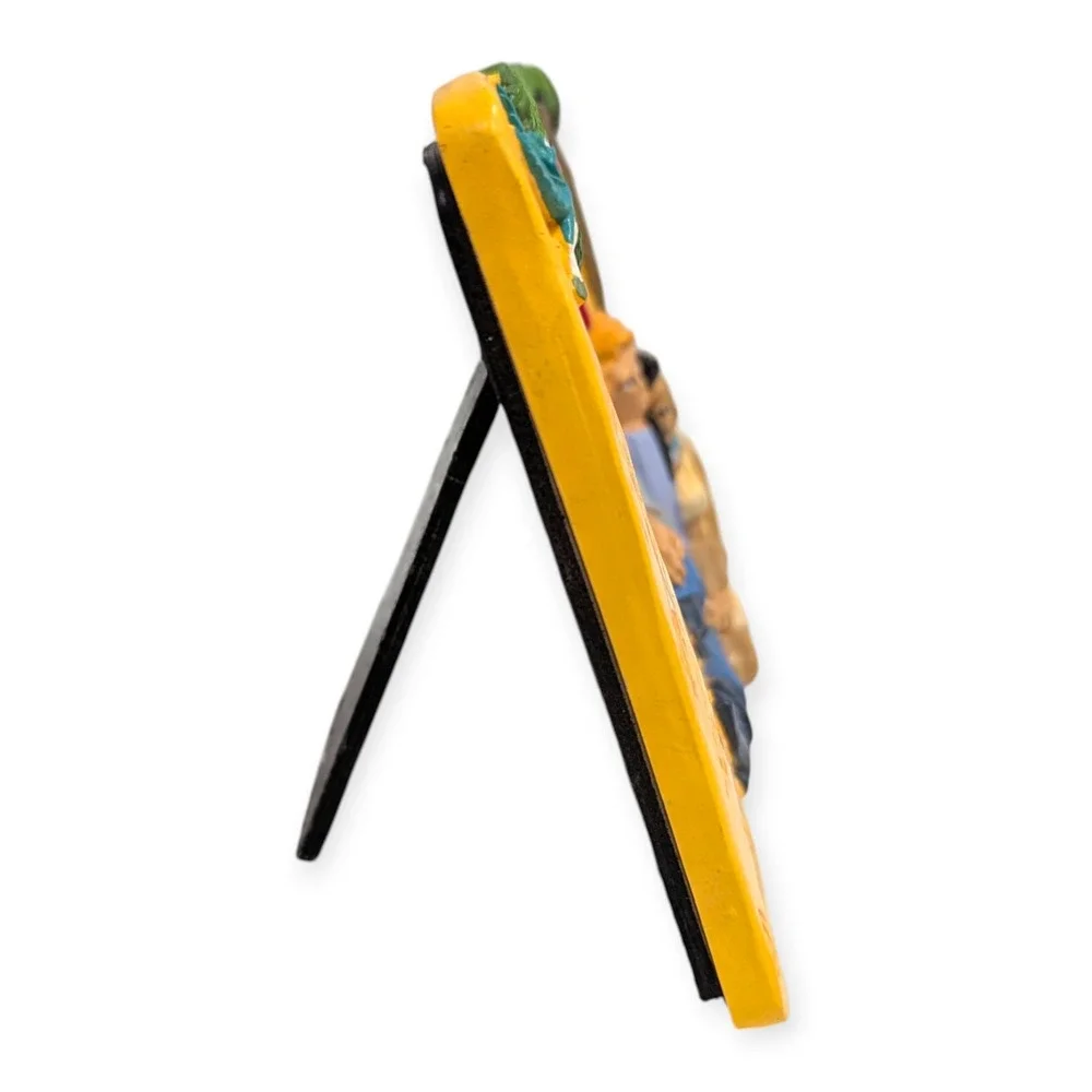 Disney Pocahontas John Smith Picture Frame Kids‎ Yellow Excellent 3D Resin